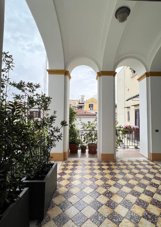 Hotel Accademia 39 Sorrent Exterior foto